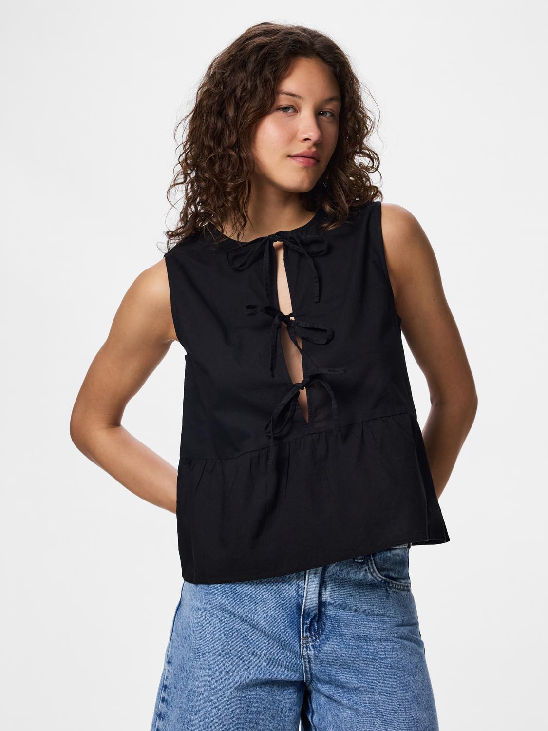 model_shot-front